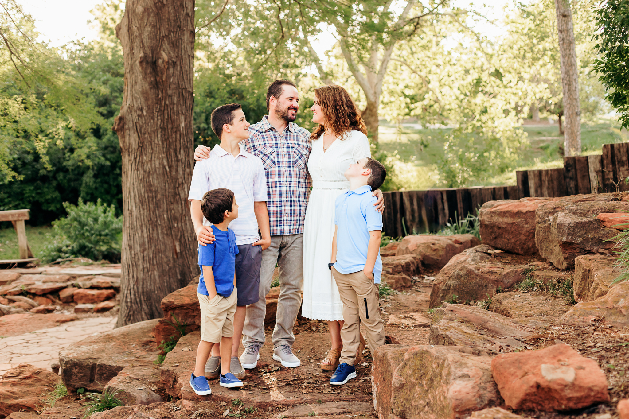 family photo session at Will Rogers Gardens OKC BJ9A9350